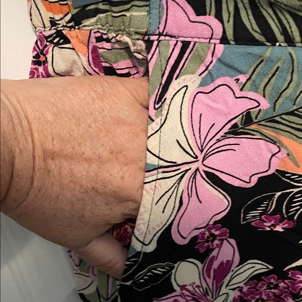Roxy Floral Wide Leg Pants - Pink, Green, Black - Picture 4 of 5